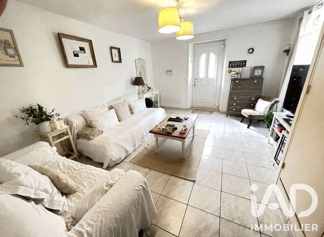 Maison 63 m² à Chatenay-Sur-Seine  - photo 2