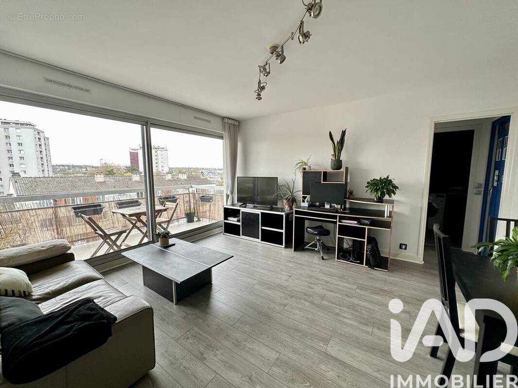 Photo 1 - Appartement à THORIGNY-SUR-MARNE
