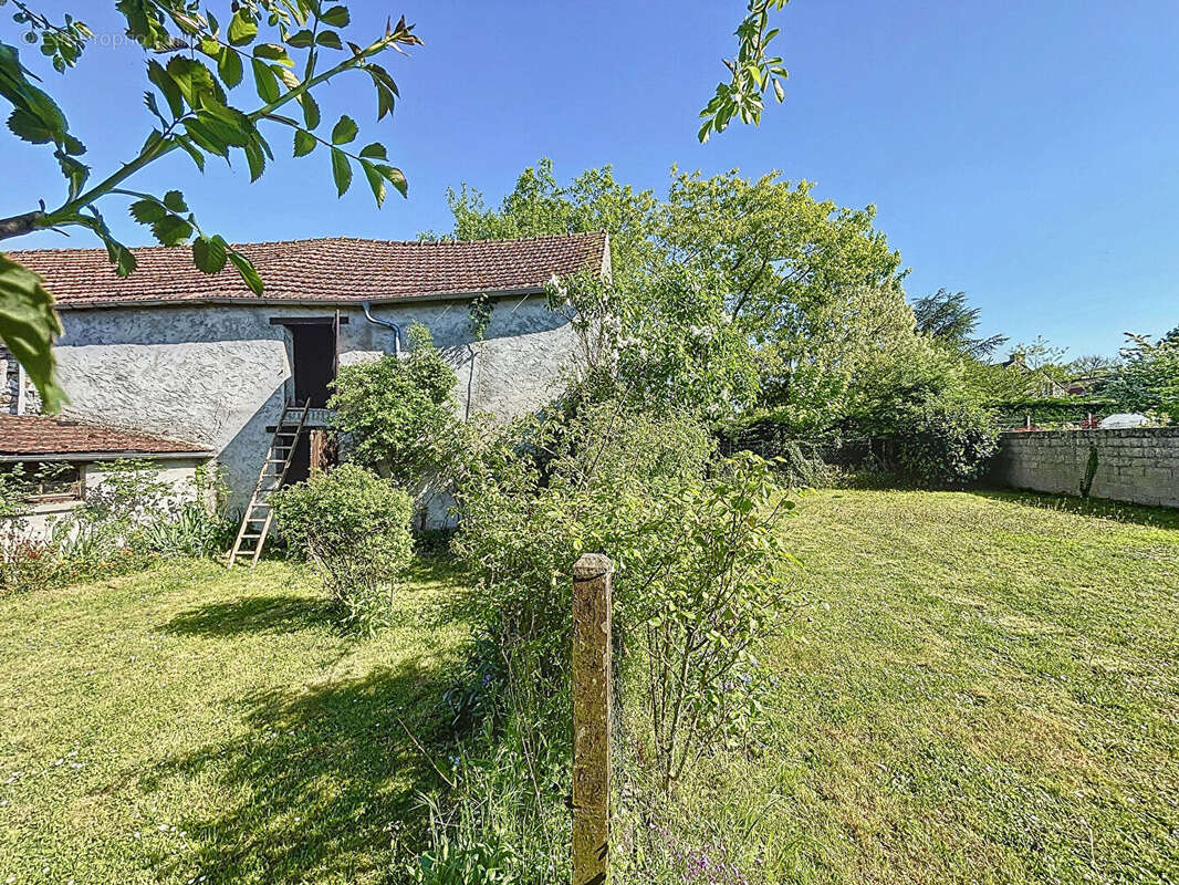 Maison à HARGEVILLE