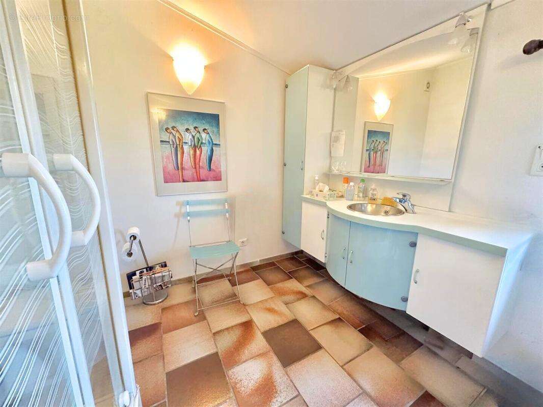 Cahors, maison 5 chambres sur près de 1400 m2 de terrain avec piscine - photo 13