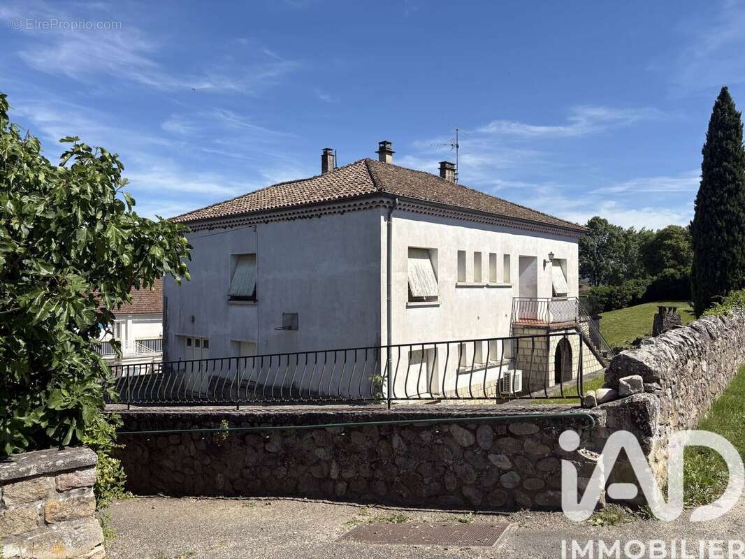 Maison 137 m² à Saint-Sernin  - photo 5