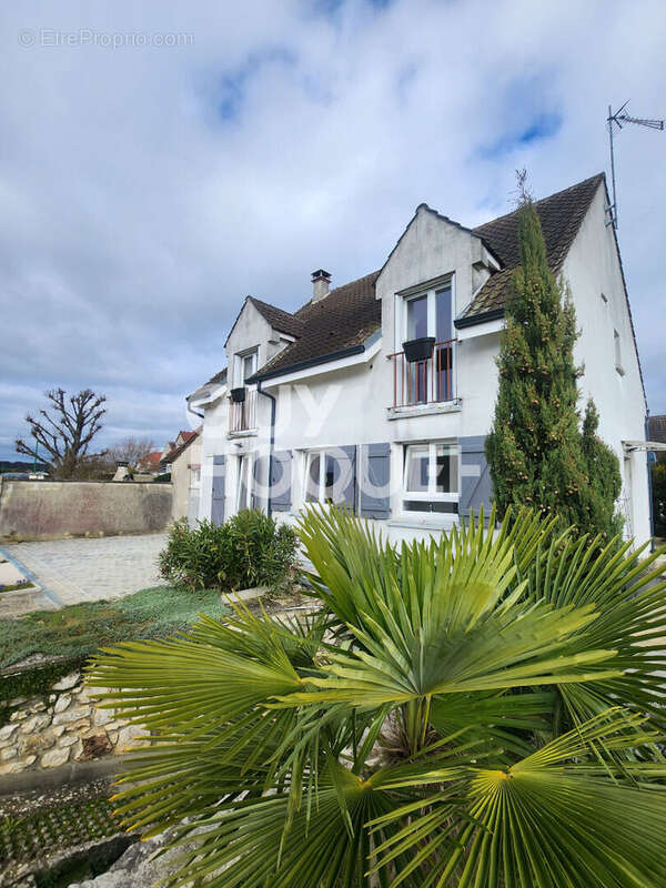 Maison à LONGUEVILLE