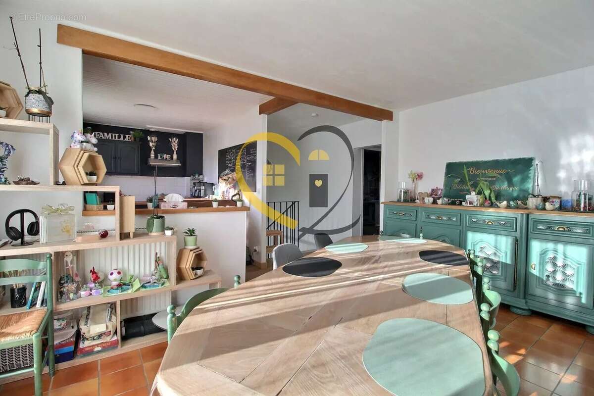 Maison à SOYE-EN-SEPTAINE