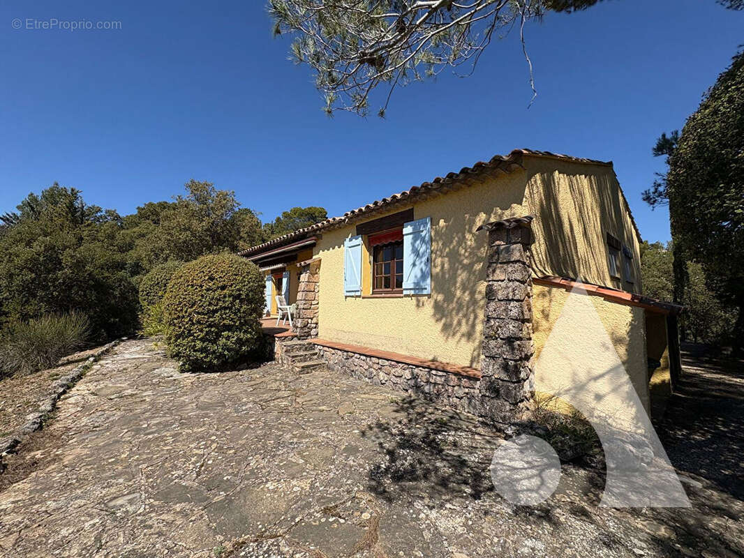 Maison à TOURTOUR