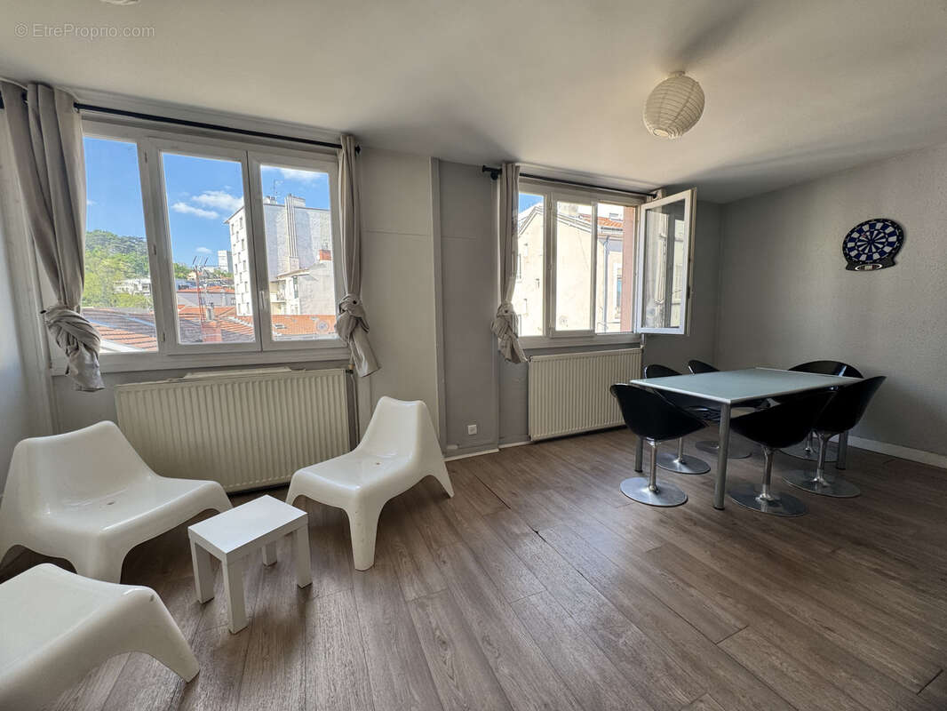 Appartement à LYON-9E