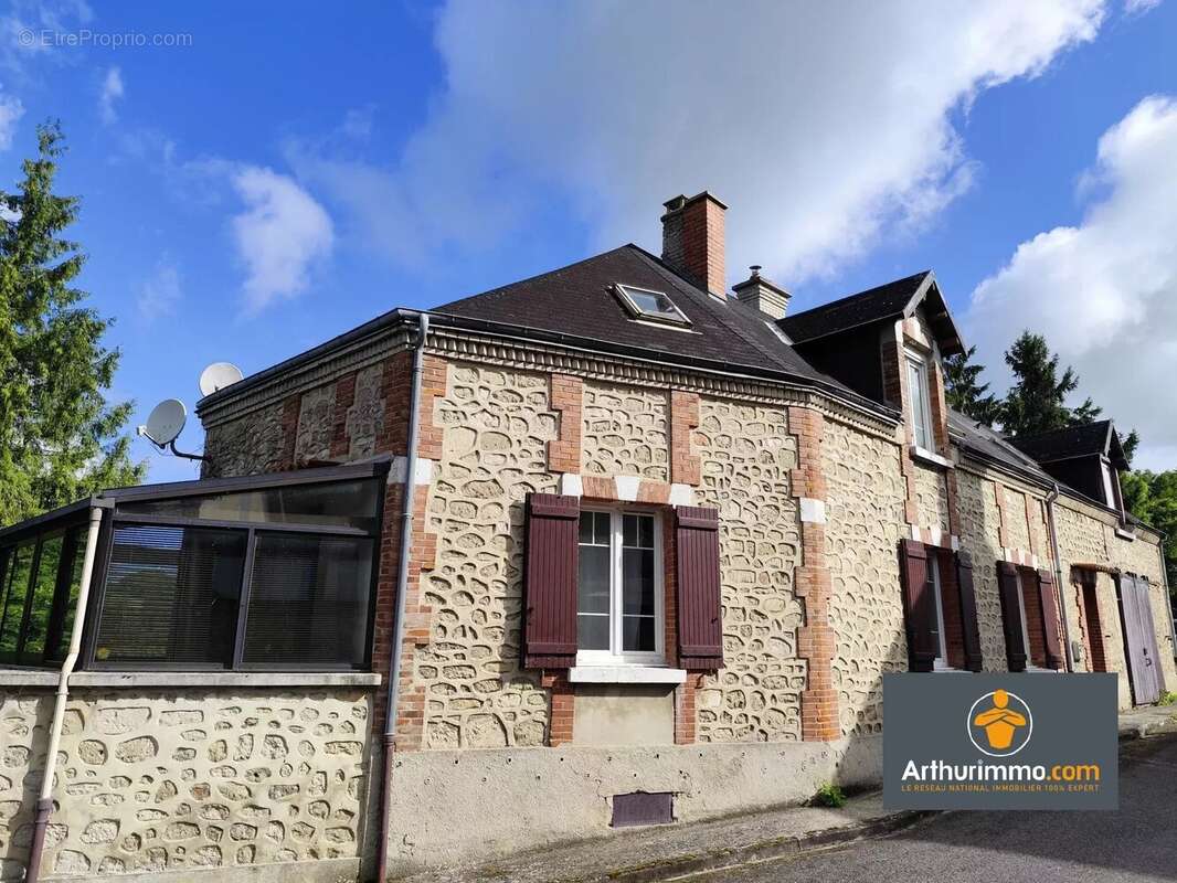 Maison à LONGUEVAL-BARBONVAL