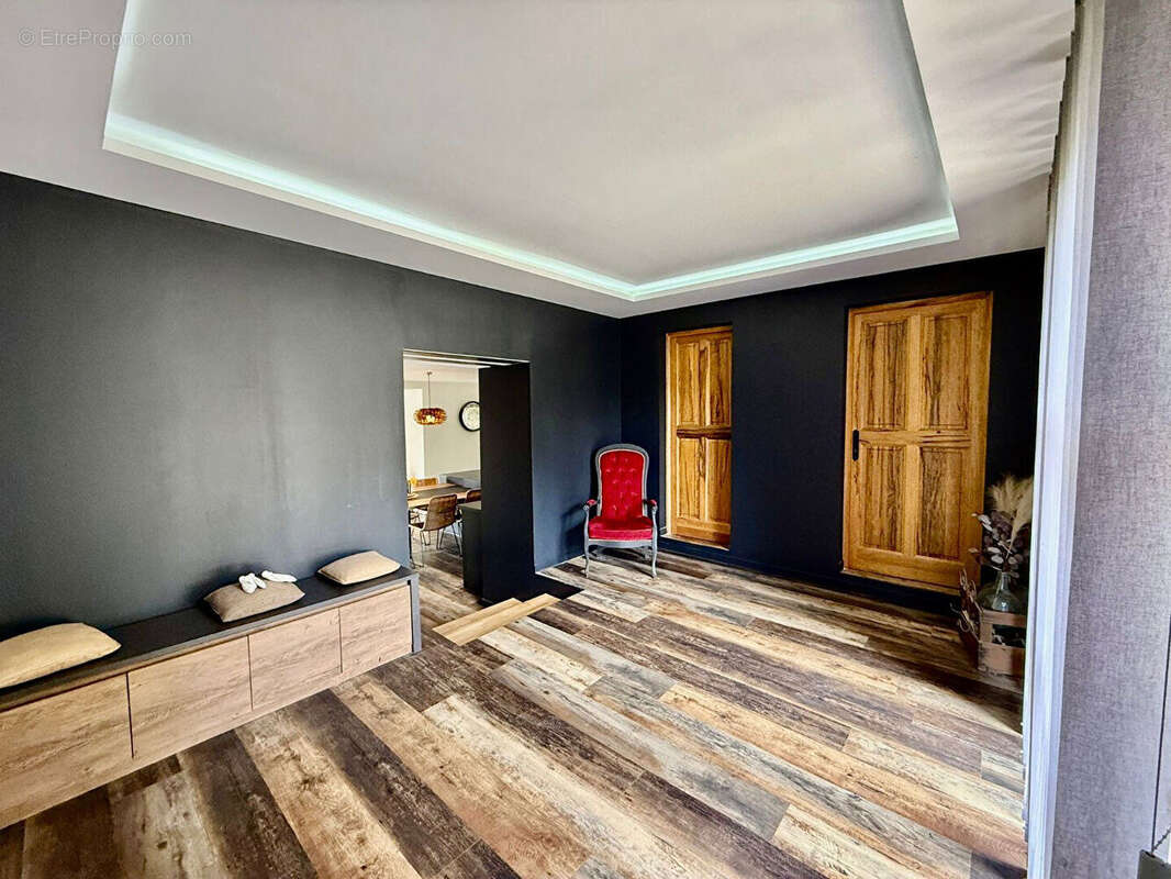 Autre à L&#039;ISLE-SUR-LA-SORGUE