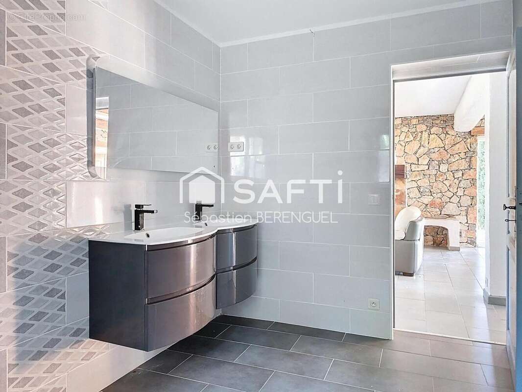 Photo 8 - Maison à VILLEVEYRAC