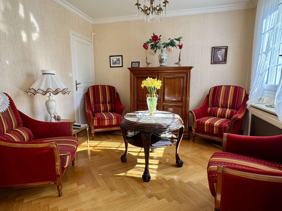 Maison à FERRIERES-EN-GATINAIS