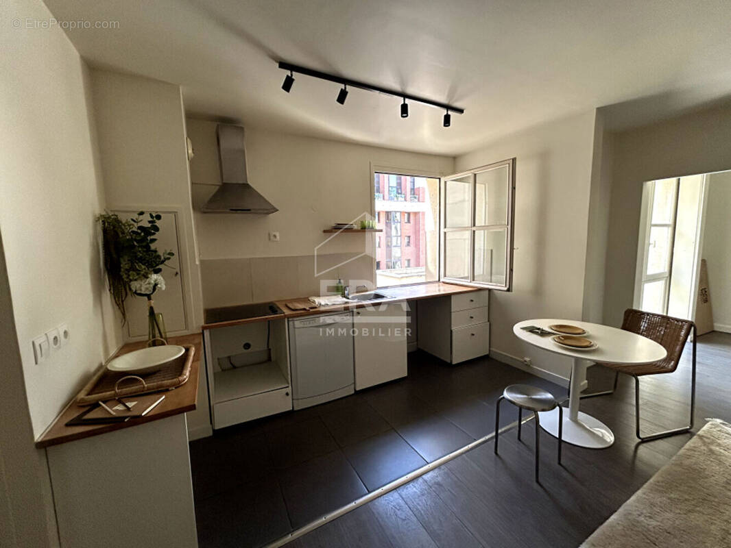 Appartement à PARIS-3E