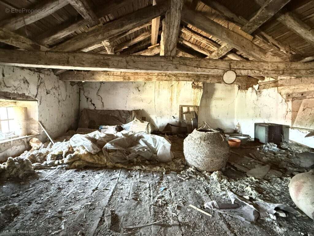 Maison à RUFFEC