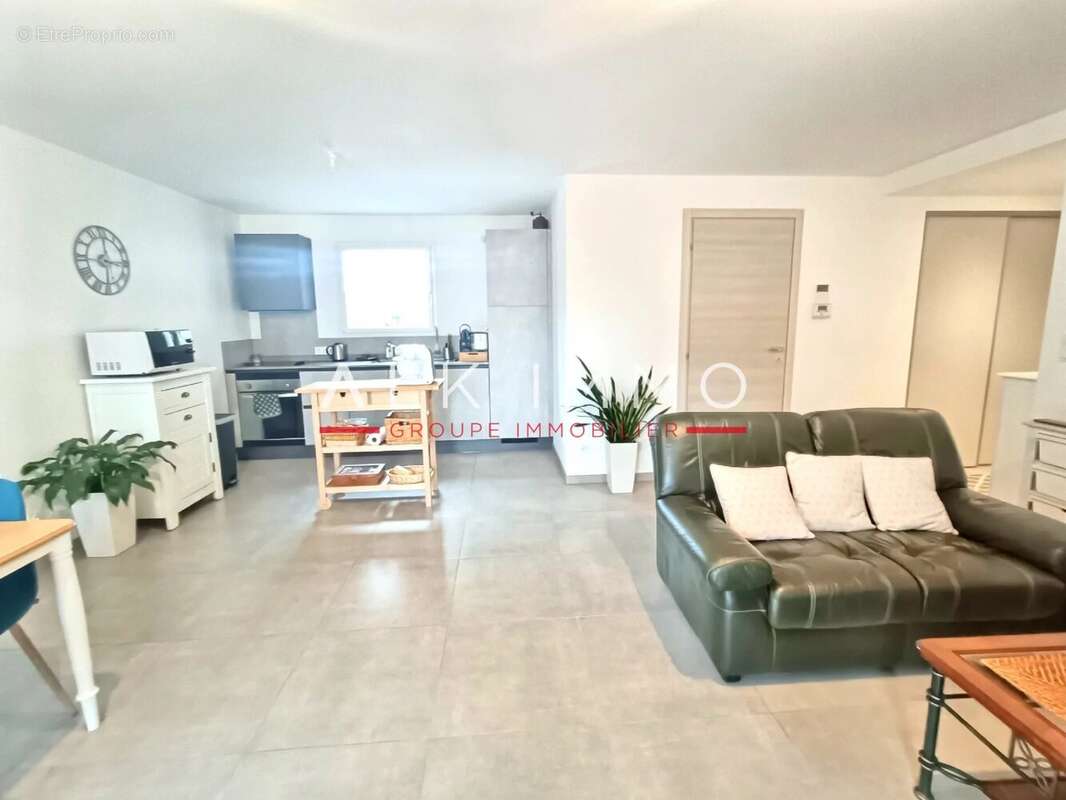 Appartement à CHENS-SUR-LEMAN