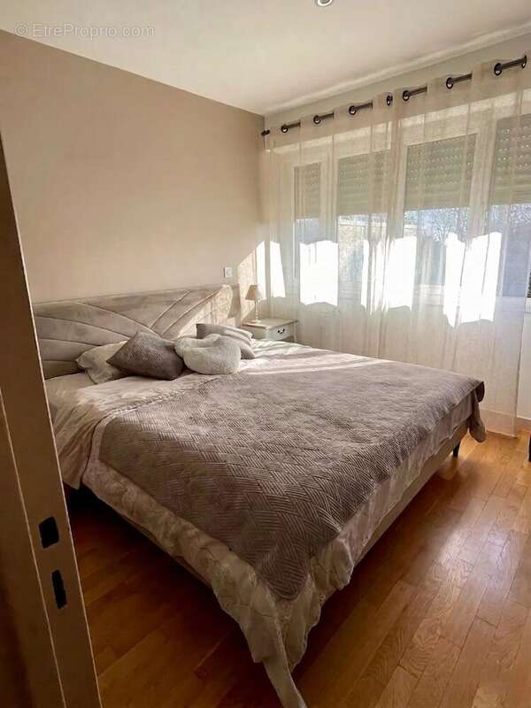 Appartement à CHENNEVIERES-SUR-MARNE