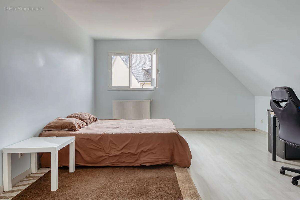 Maison à SAINT-ETIENNE-DU-ROUVRAY