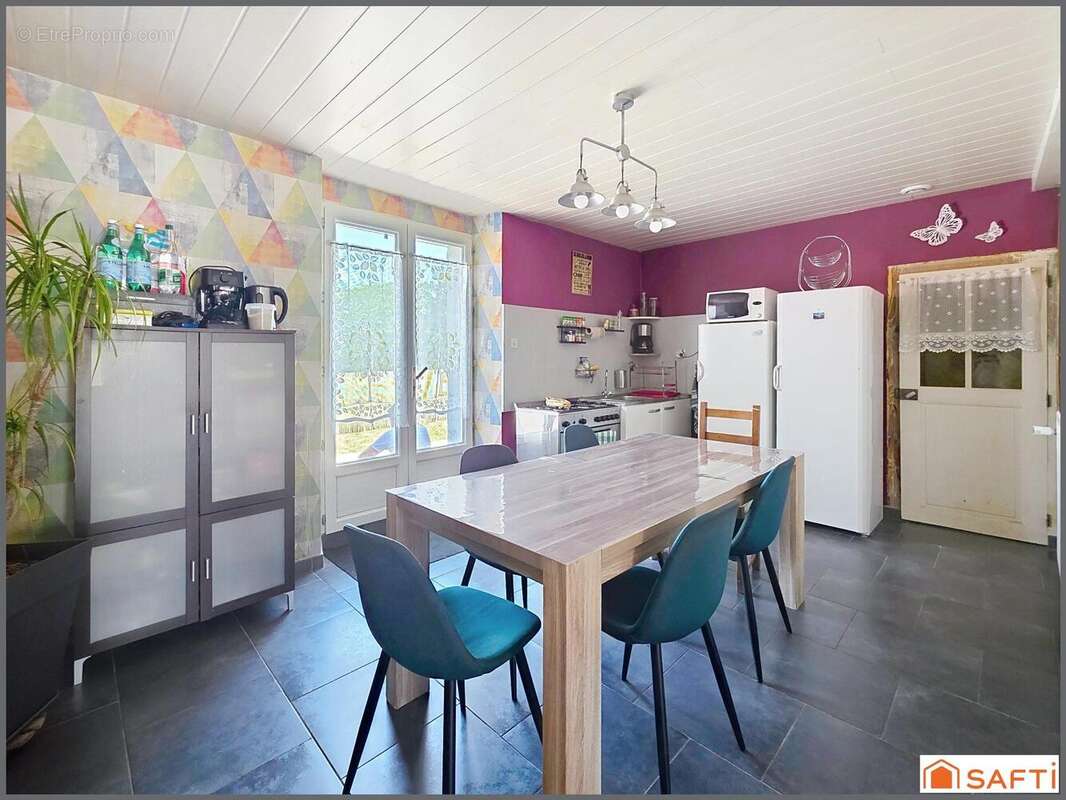 Maison 120 m² à Mortagne-Sur-Sevre  - photo 4