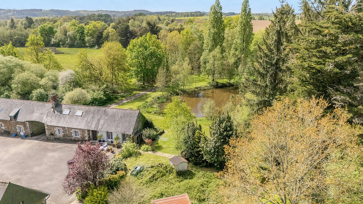 Maison à CLEGUEREC