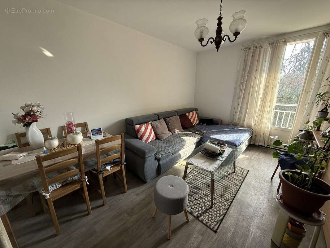 Appartement à LE PONT-DE-CLAIX