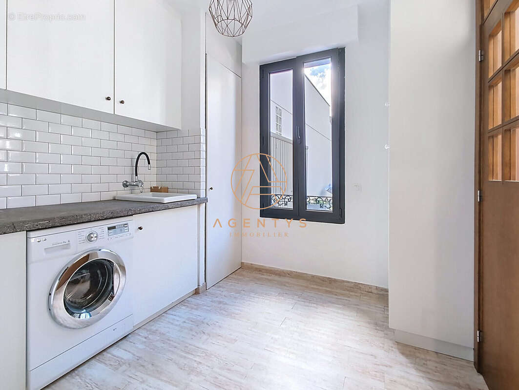 Maison à SAINT-MAUR-DES-FOSSES