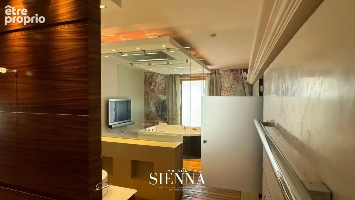 Maison 10 pièces 699 m² à vendre à Ceyreste (13600) - photo 4