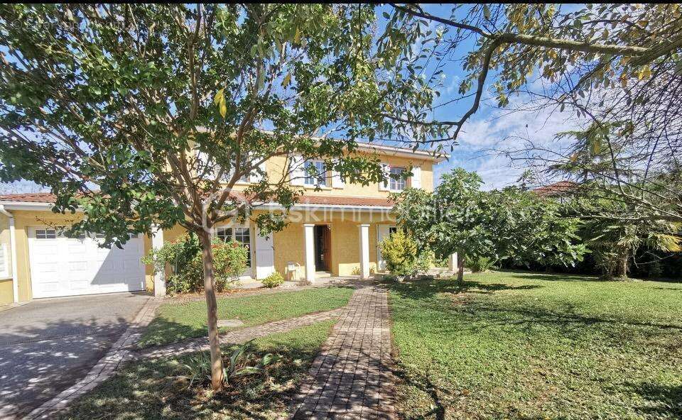 Maison à LA VERPILLIERE