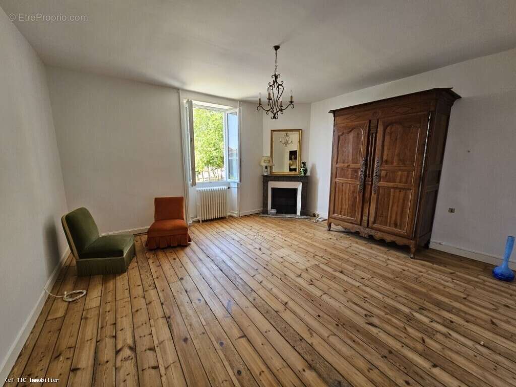 Belle Maison De Ville Avec Jardin Clos de Murs - photo 24
