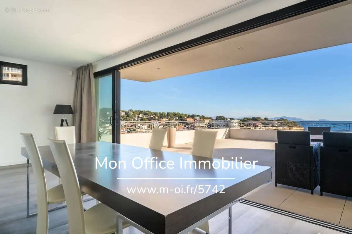 Appartement à CARRY-LE-ROUET