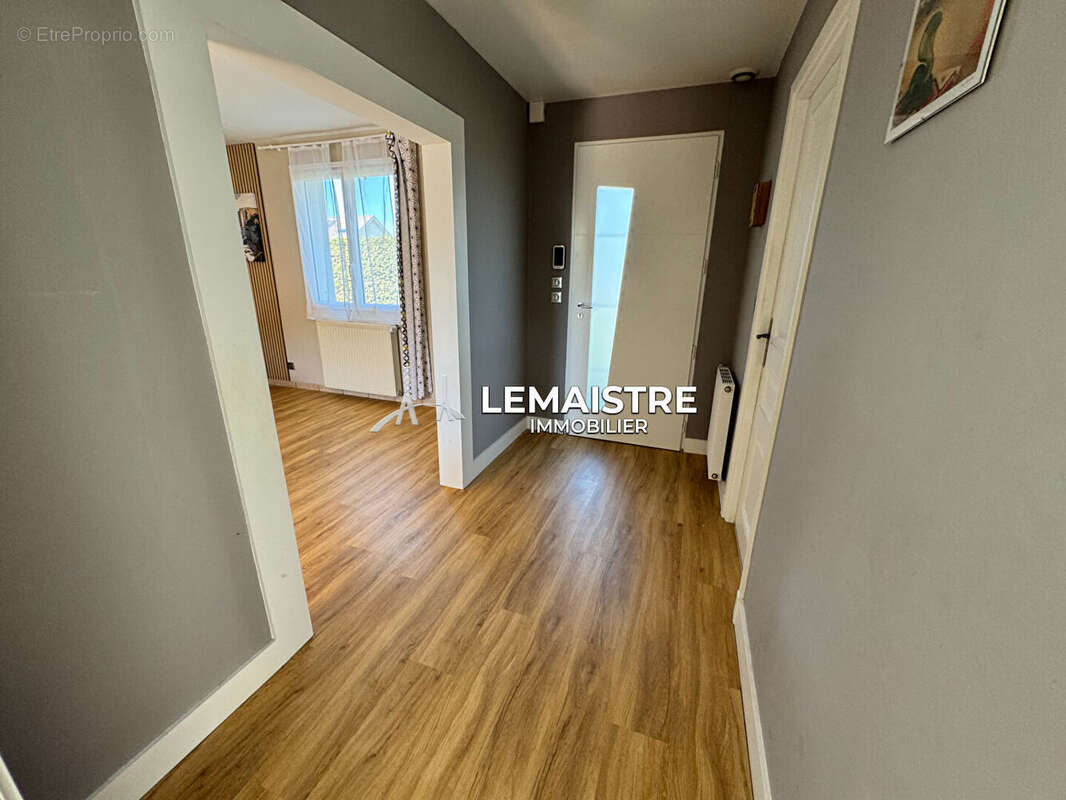 Très proche Goderville Maison avec vie de plain-pied à vendre - 146 m² - 3 chambres - photo 6