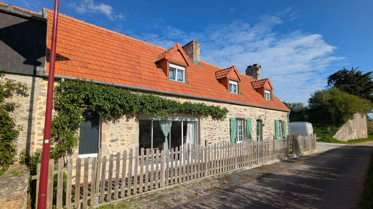 Maison à LESTRE