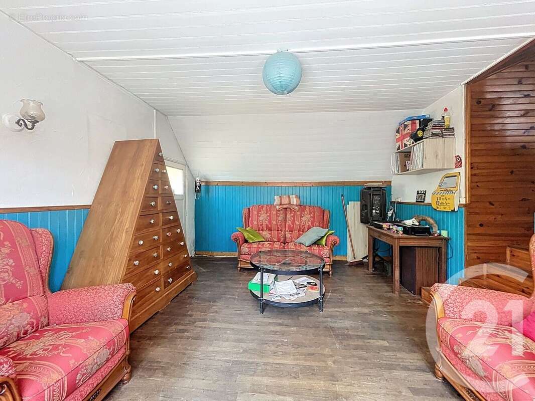 Maison 106 m² à Belle-Isle-En-Terre  - photo 3
