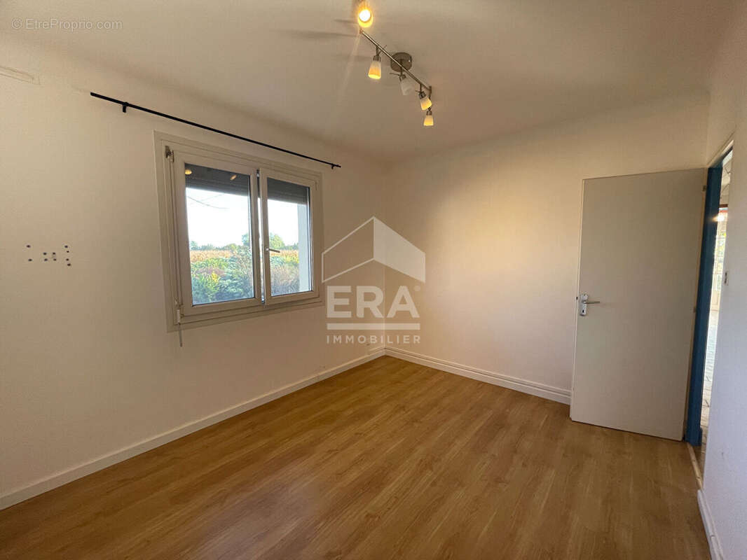 Maison à MONTEGUT-ARROS