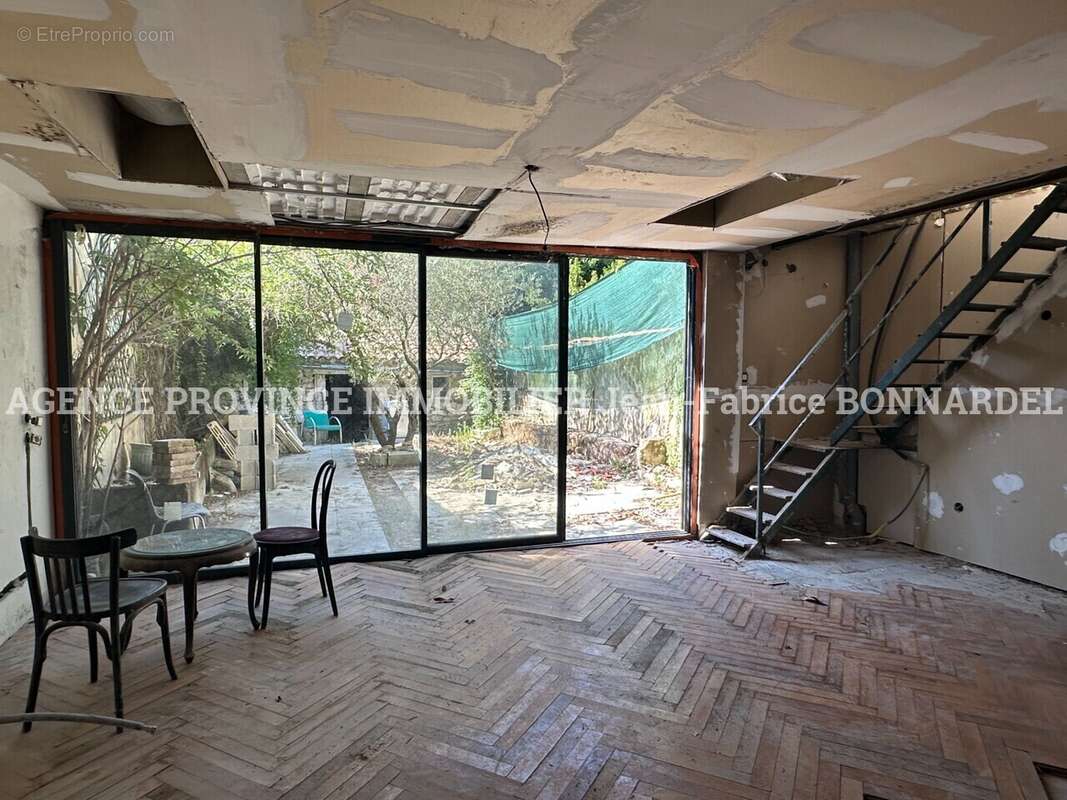 Maison 356 m² à Grignan  - photo 17