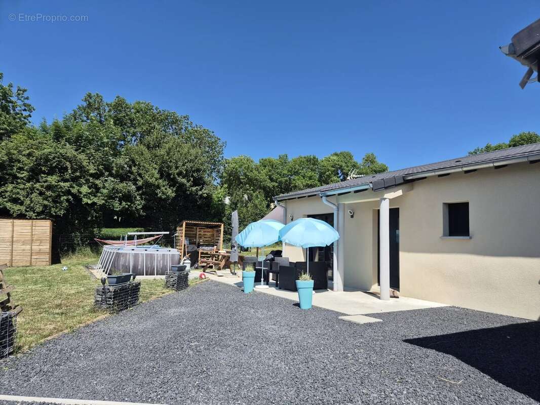 Récente maison de plain pied de 110 m² - photo 2