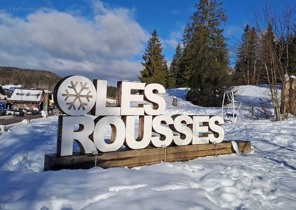 Terrain à LES ROUSSES