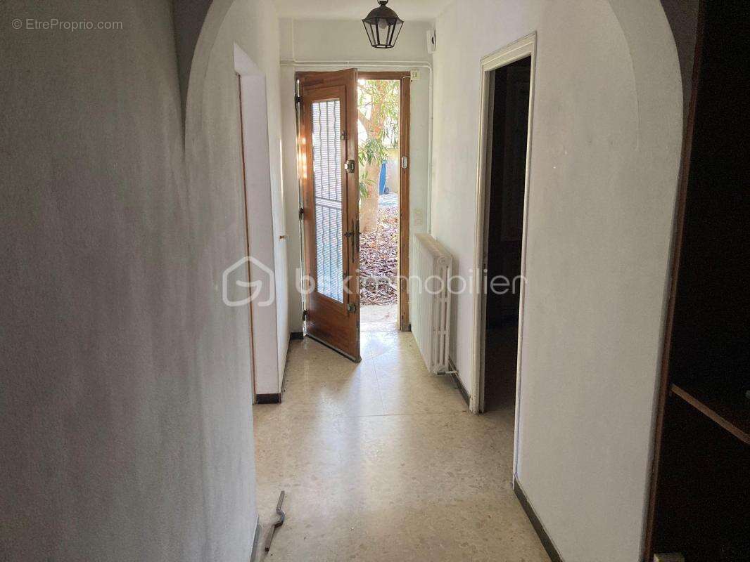 Maison 6 pièces  avec extérieur et grand garage - photo 6