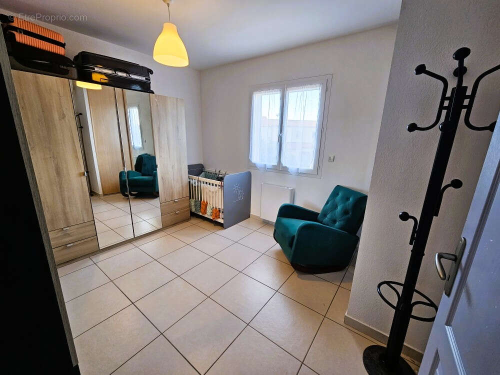 Maison à SAINT-LAURENT-DE-LA-SALANQUE