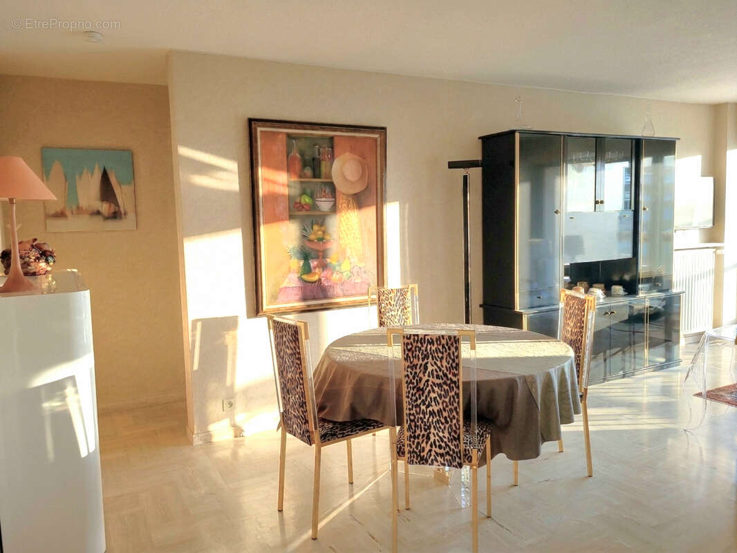 Appartement à MANDELIEU-LA-NAPOULE