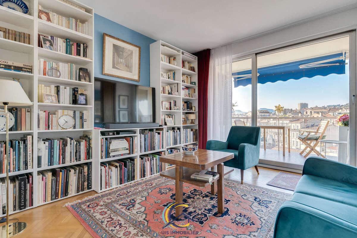 Appartement à MARSEILLE-6E