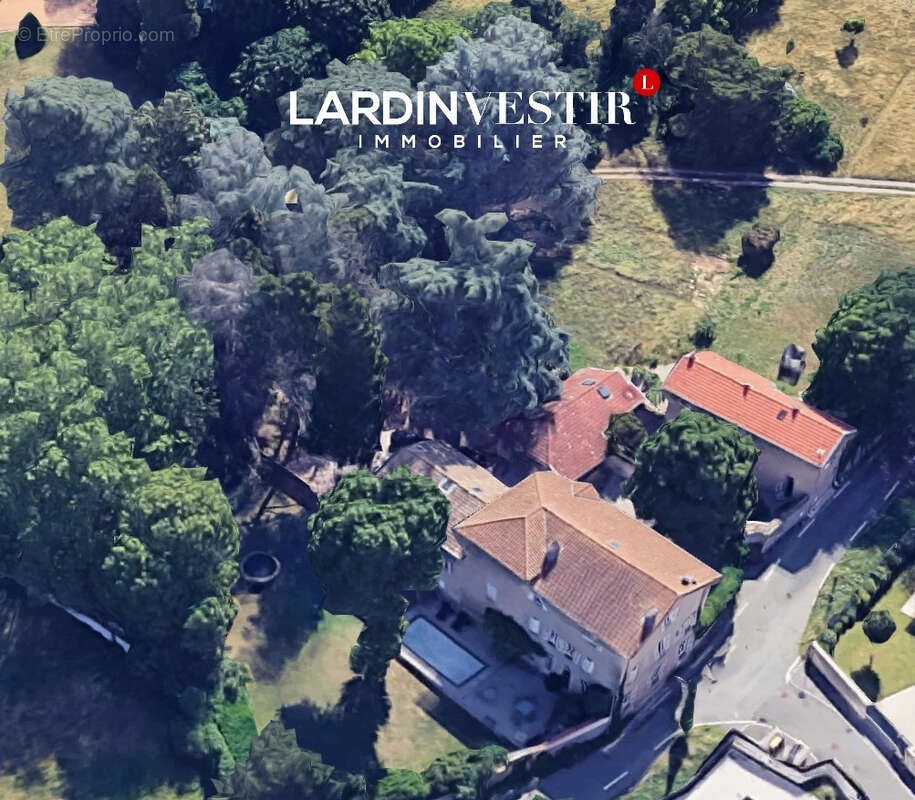 Maison à SAINT-GENIS-LAVAL