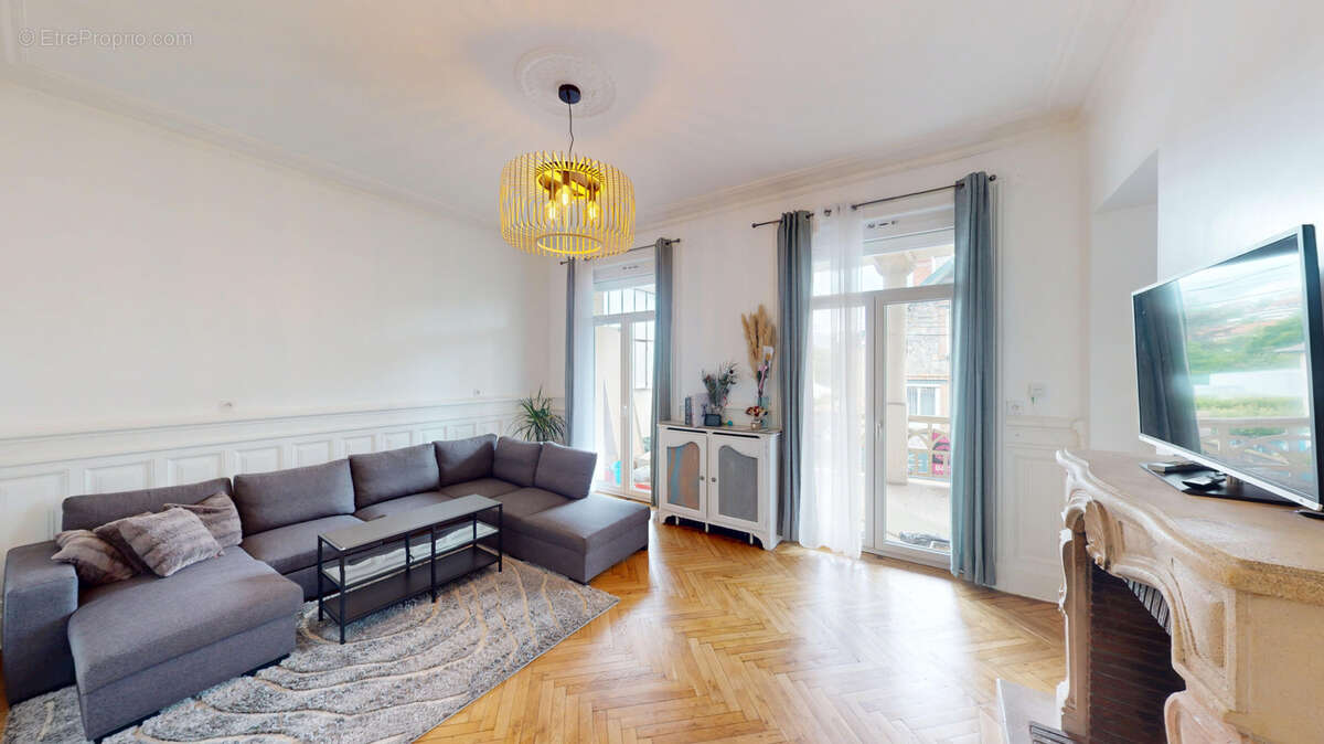 Appartement à FRAISSES