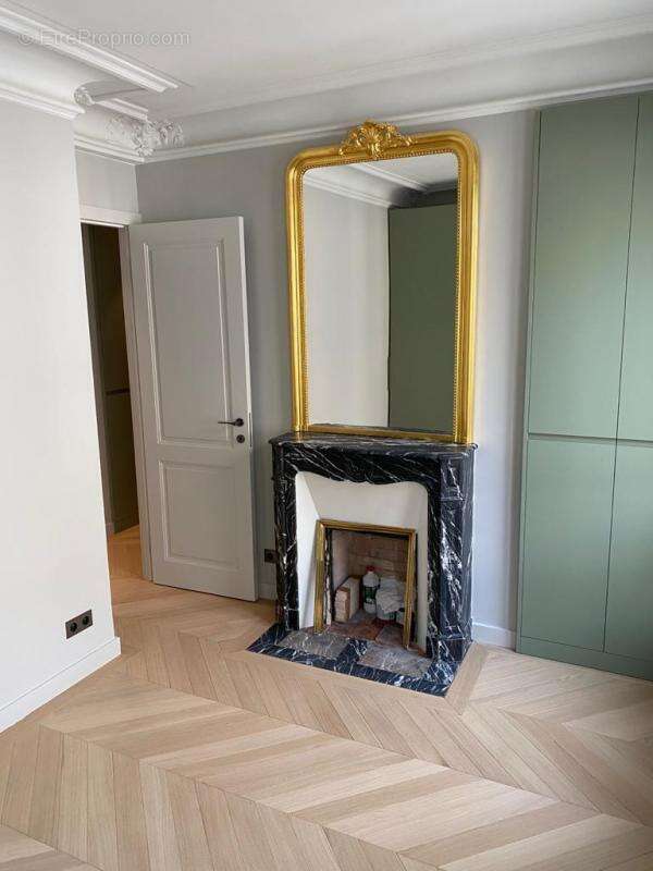 Appartement à PARIS-9E