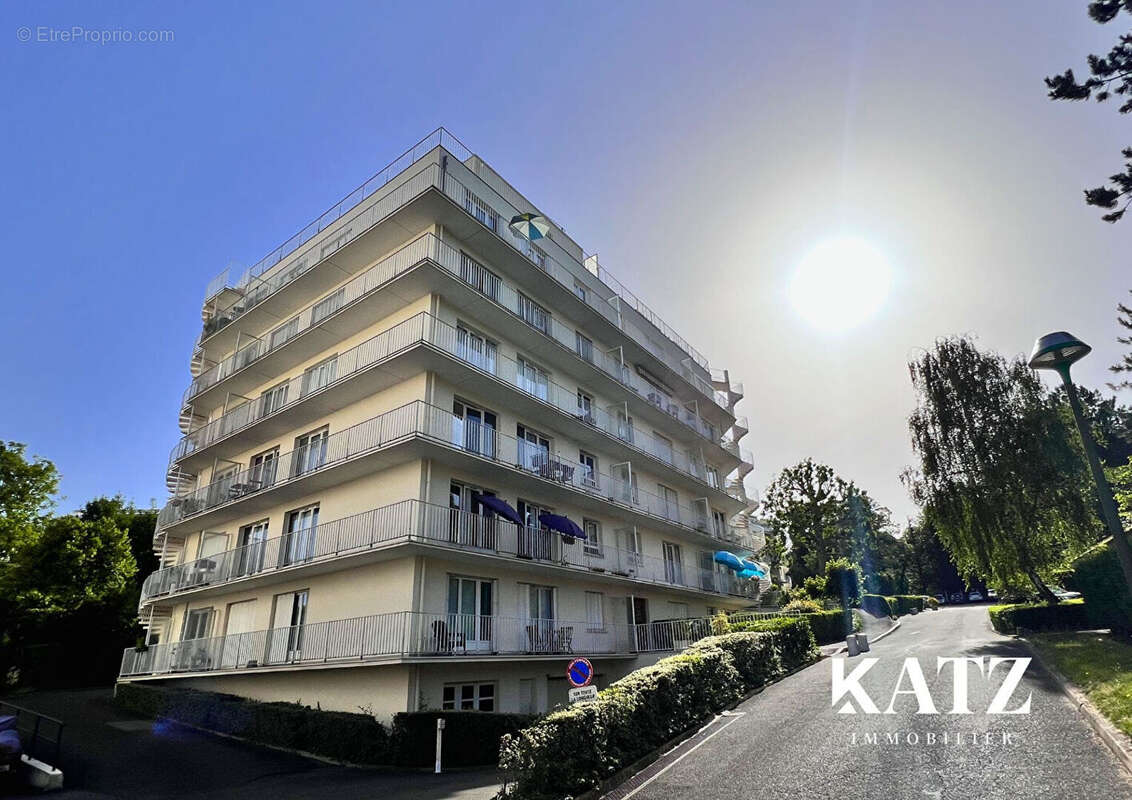 Appartement à VERSAILLES