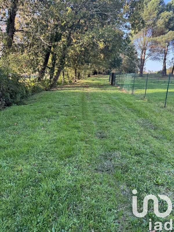 Photo 2 - Terrain à MONTENDRE