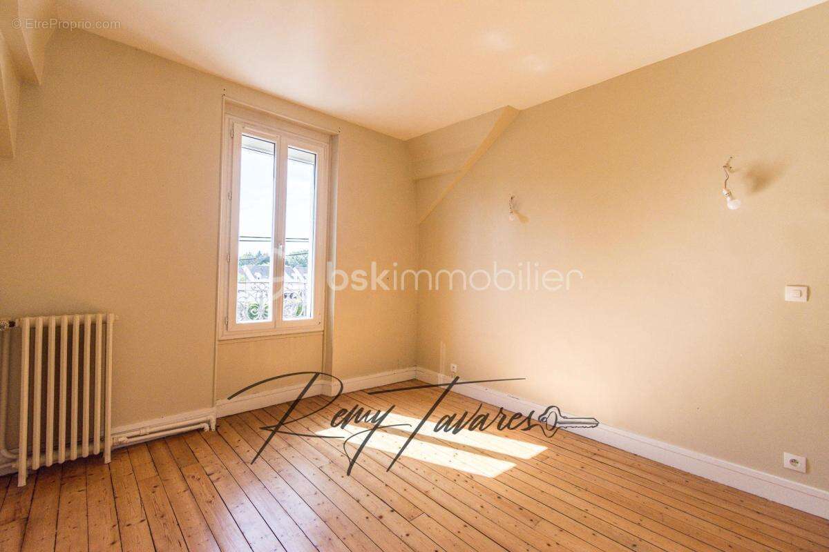EXCLUSIVITÉ - Elégante Maison en Pierre de Meulière avec Grand Jardin - 5 min à pied de la Gare - photo 15