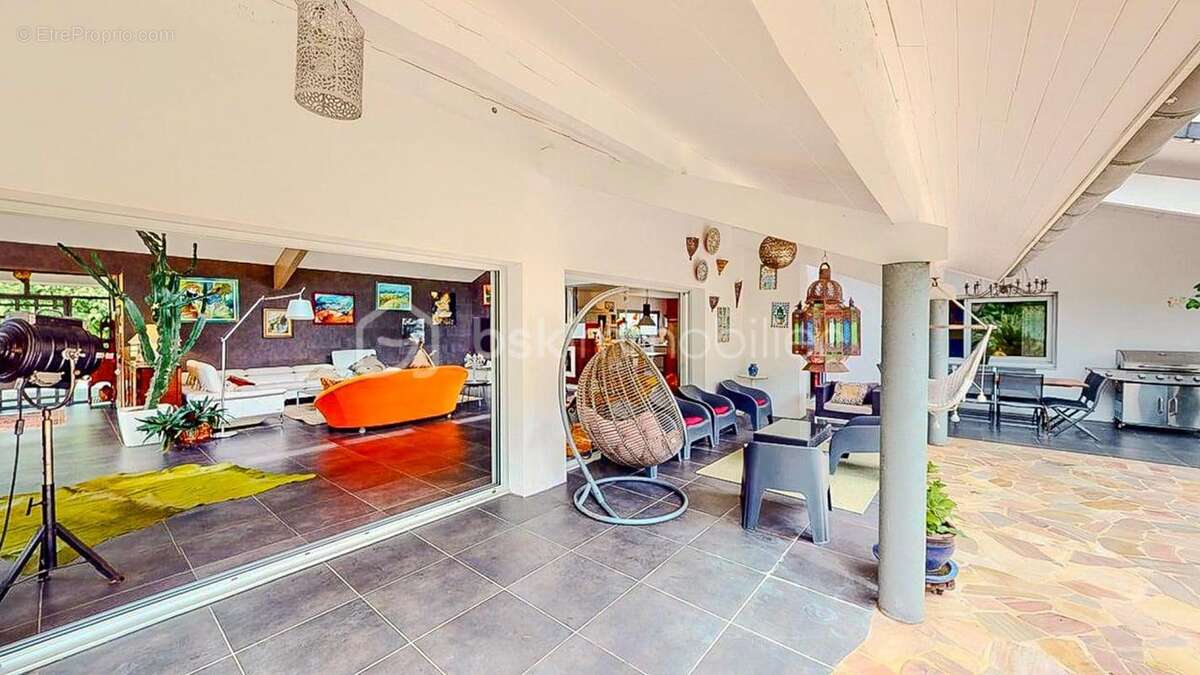 Maison à SAINT-MARTIN-DE-SEIGNANX