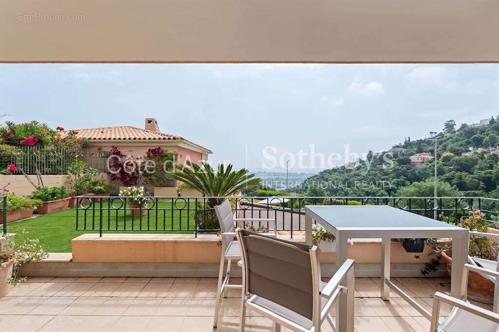 Appartement à MANDELIEU-LA-NAPOULE