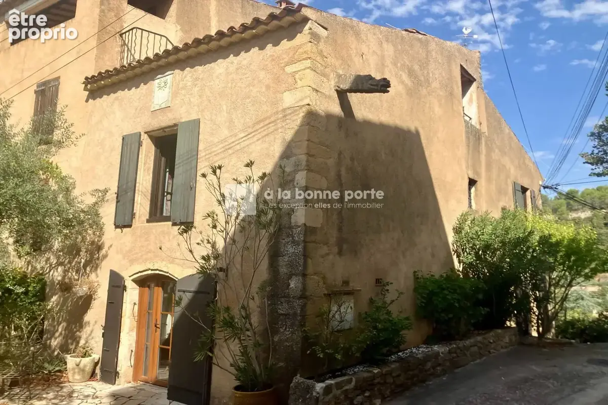 Maison 6 pièces 110 m² à vendre à Jouques (13490) - photo 2