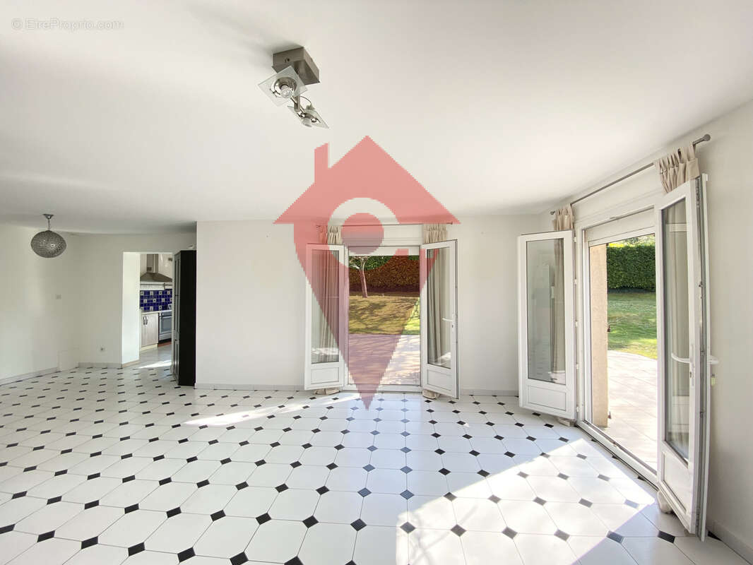 Maison à MAULE