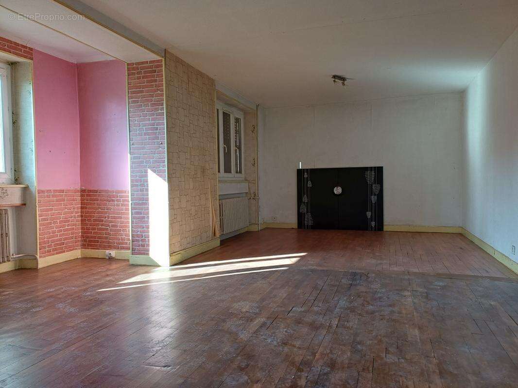 Maison à SAINT-SAUVEUR