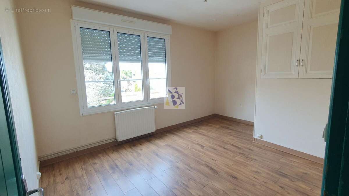 Angiulême, maison T3, à raffraichir - photo 12