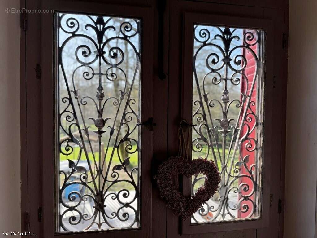 Maison à NANTEUIL-EN-VALLEE
